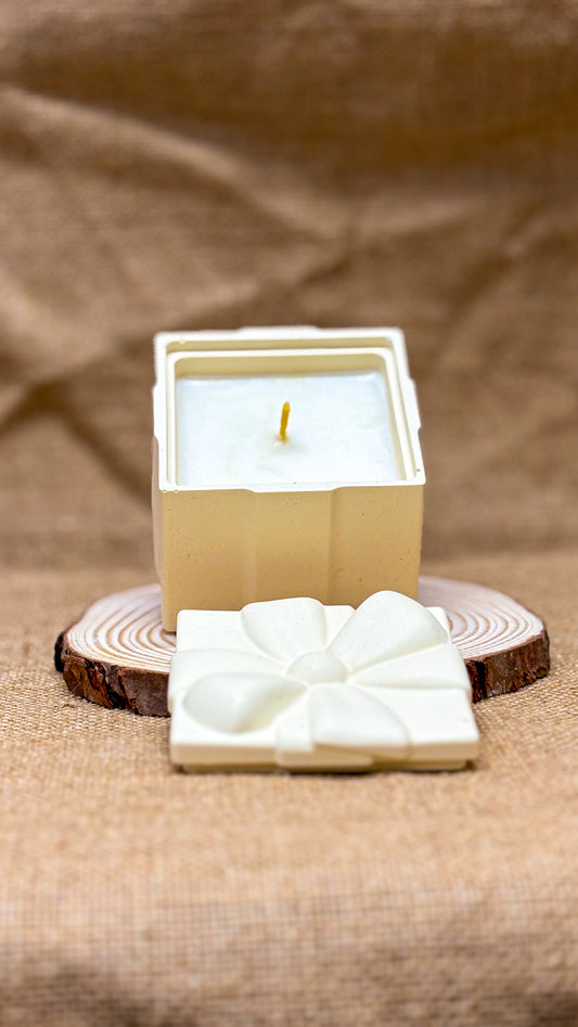 Pacco Regalo – Candela Artigianale in Gesso Ceramico